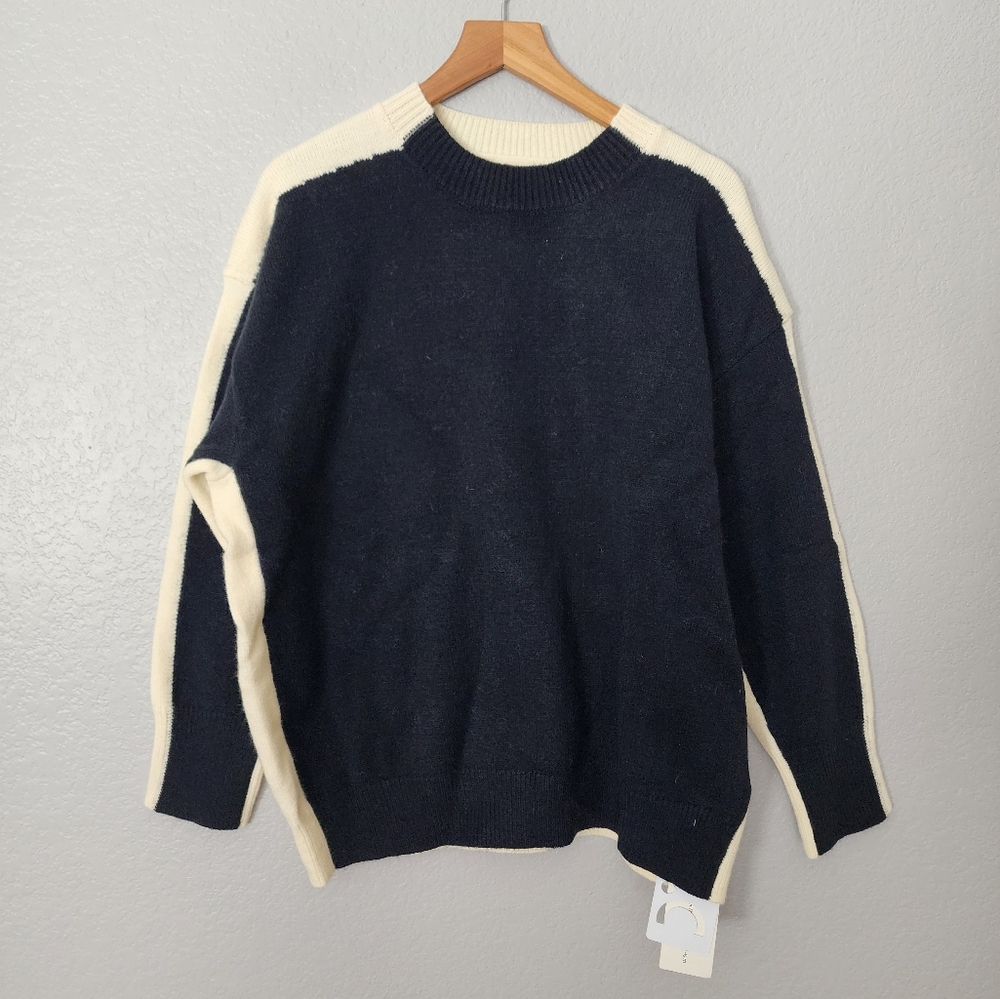 Commense Crew Neck Sweater